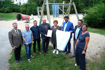 Bescheidübergabe für Spielplatz Motzstraße Magdeburg Stadtfeld