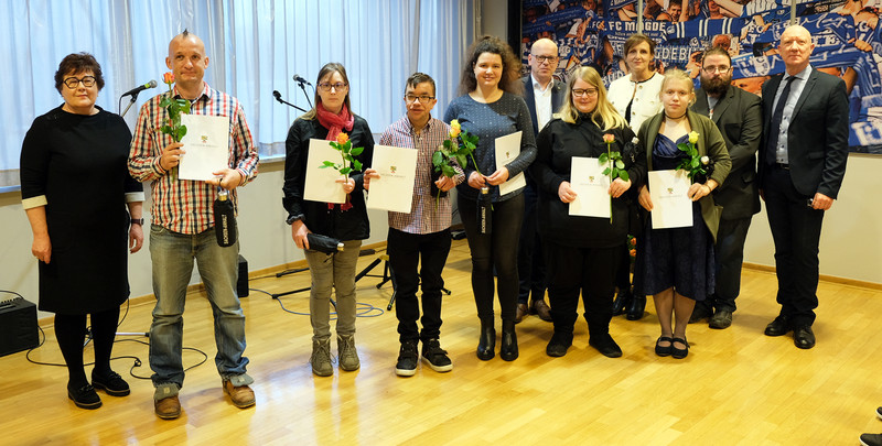 Zertifikatübergabe für Berufsabsolventen aus Behinderten-Werkstätten in Magdeburg 