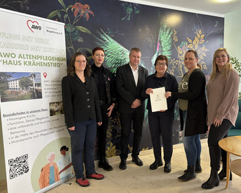 Bescheidübergabe an AWO-Altenpflegeheim "Haus Krähenstieg"