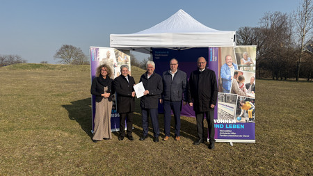 Staatssekretär Beck übergibt Zuwendungsbescheid für Neubau der Wohnstätte „Bethel“